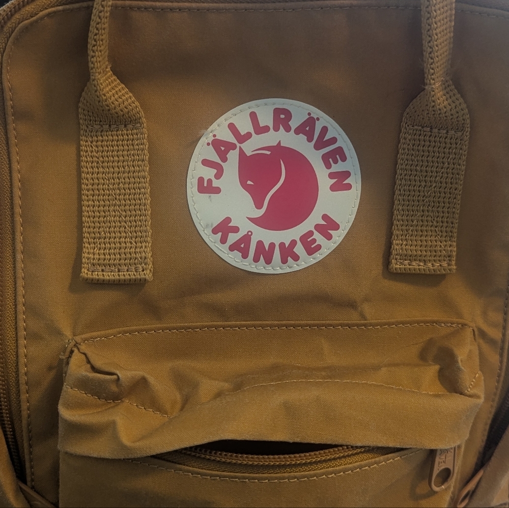 Fjalleaven Kånken Mini Yellow Backpack